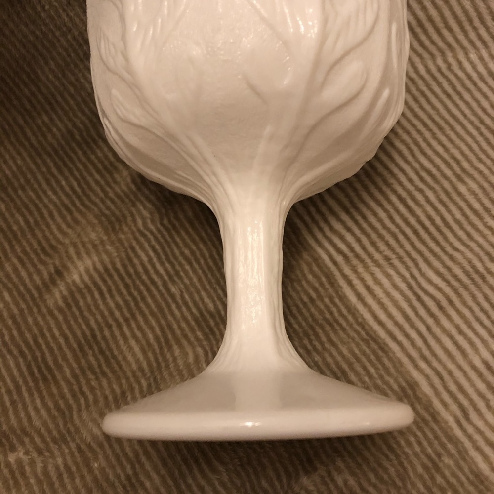 Vintage 1974 FTD Milk Glass Planter Goblet - Picture 3 of 4